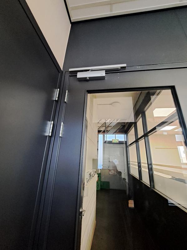 Burg-Wächter GTS 514 S SB Hydraulic Door Closer, Silver - For Doors Up To 110 Cm Wide, 80 Kg Weight