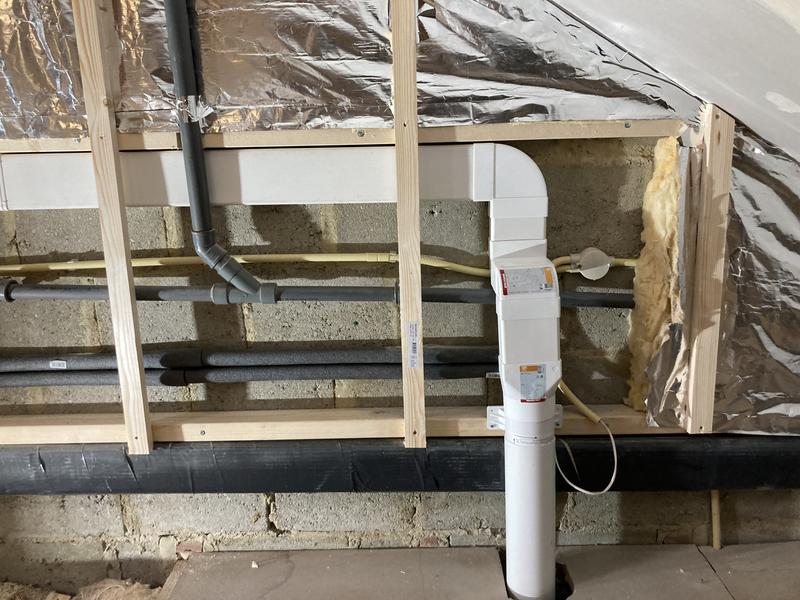 Universele Afzuigventilator met Terugslagklep - Diameter: 10 cm / 100 mm - Voor Badkamers en Keukens - Laag Energieverbruik (8W), Stille Werking (26 dB) & Hoge Efficiëntie (93 m3/h) Standaard Energie