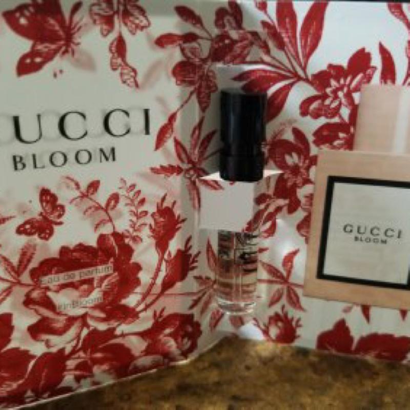 Gucci bloom sample online set