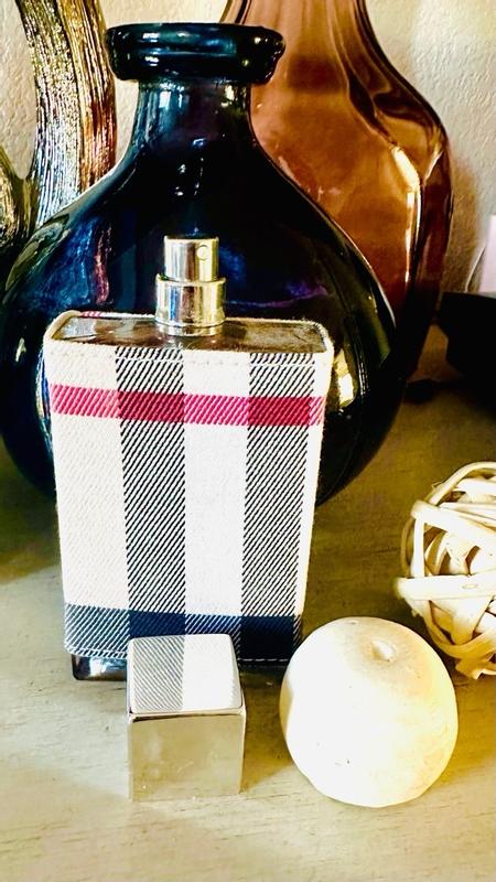 Burberry Brit For Her 100ml Eau de Parfum Spray London Heathrow Airport World Duty Free