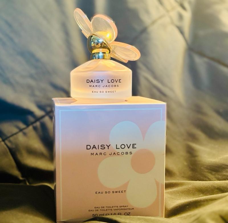 So Sweet Marc Jacobs Daisy Eau De Toilette Review Marc Jacobs