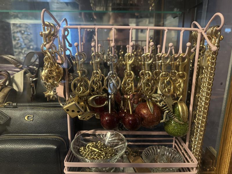 Review Thumbnail Image 0 377550265