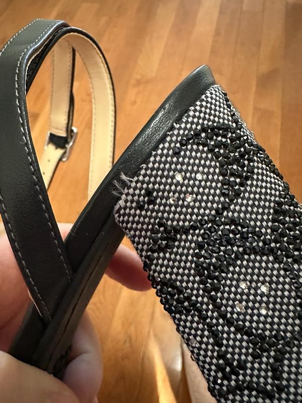 Review Thumbnail Image 0 377830863