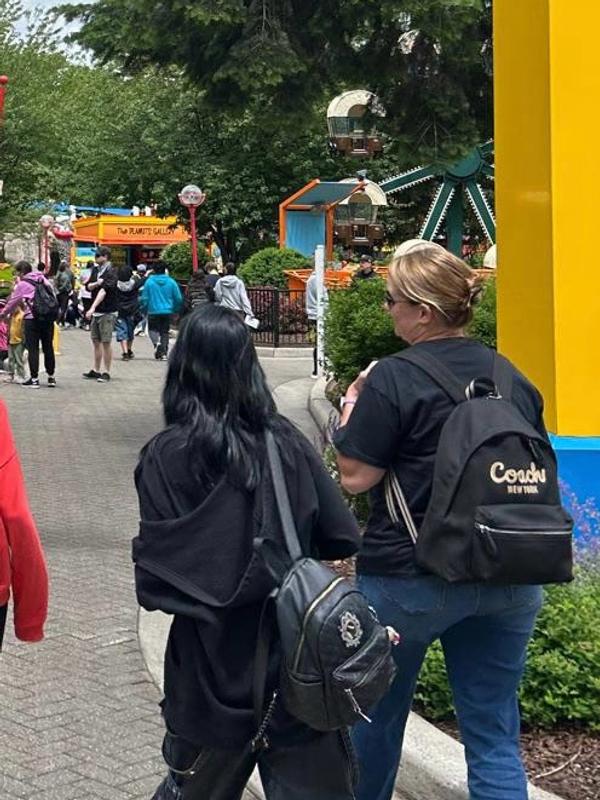 Review Thumbnail Image 0 348376031