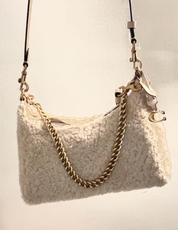 Review Thumbnail Image 1 373601018