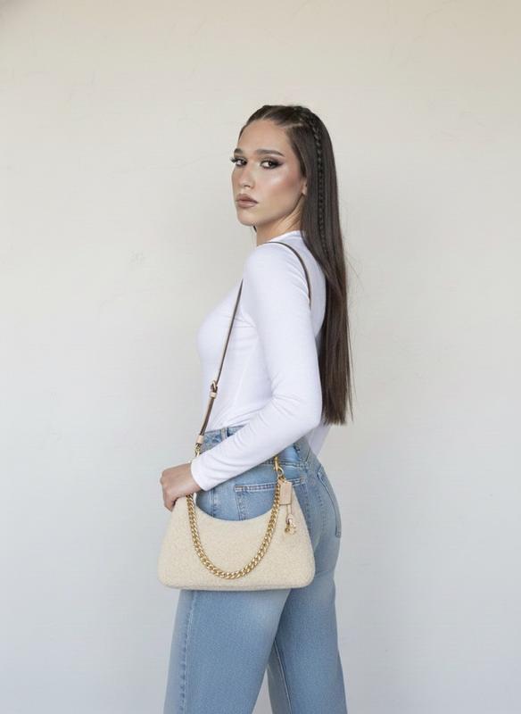 Review Thumbnail Image 0 373044422