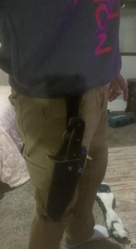 Comfortable and it’s definitely that’s not a knife , 🔪 this is type of knife 👍🏼