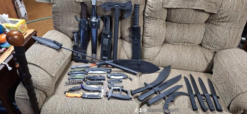 I have 3 or 4 CS knives that are not in there yet