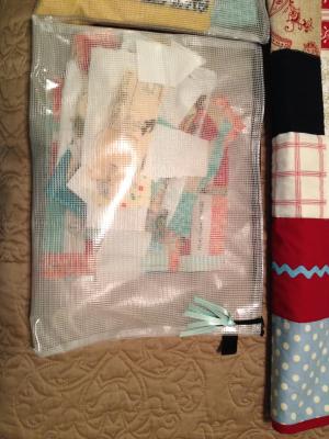 Zippered Vinyl & Mesh Pouches Reviews | The Container Store