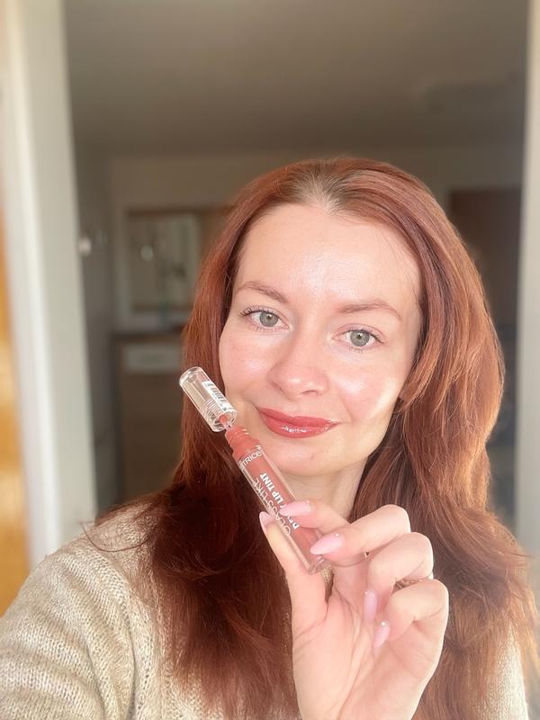 Descoperă CATRICE Tint pentru buze Glass Like Happy Lips, Happy