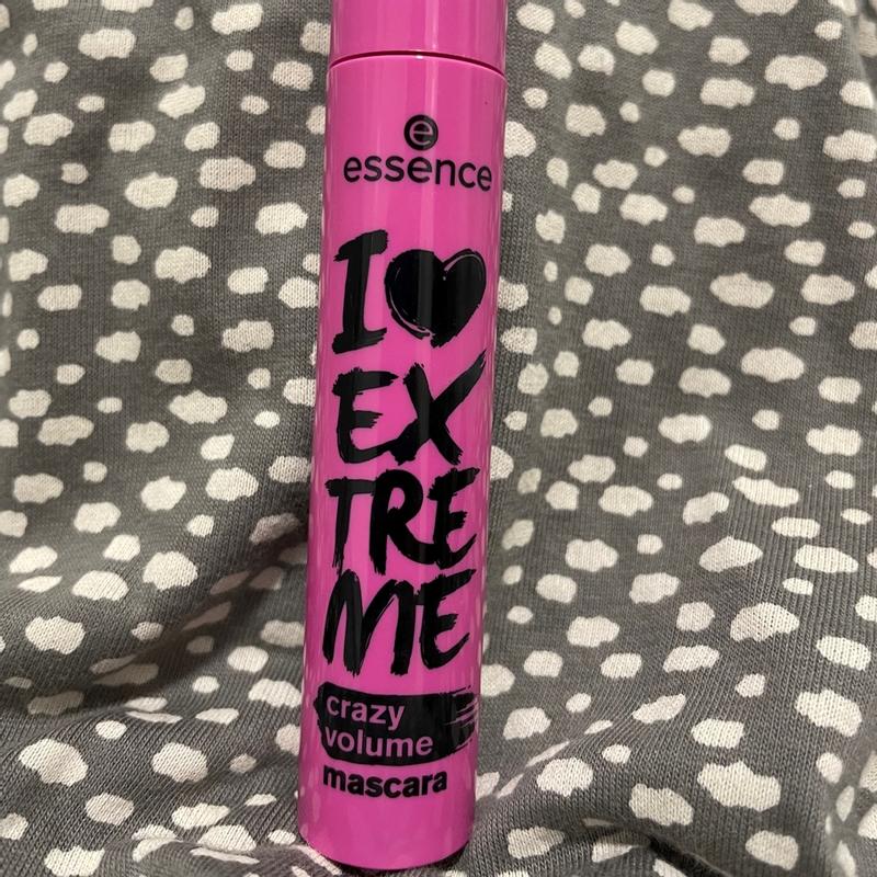 i love extreme volume – essence waterproof makeup mascara