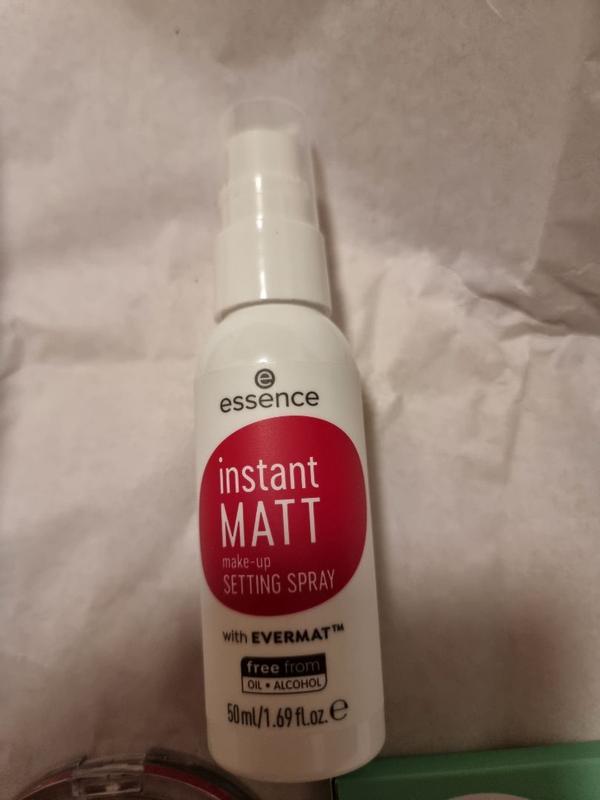 Essence Instant Matt Make-up Setting Spray - Spray fissante trucco