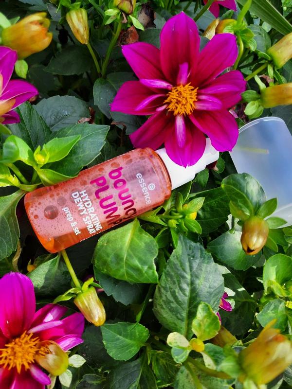 Відкрийте для себе essence баунсі ПЛАМП Зволожувальний спрей онлайн