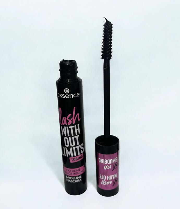 lash WITHOUT LIMITS TUBING Extreme Lengthening & Volume Mascara