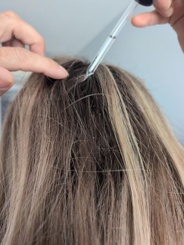 Sérum facile à utiliser , agréable et qui laisse les cheveux plus forts