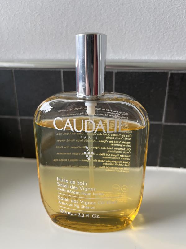 Huile après-douche : douceur, application parfaite et parfum délicat pour une peau sublimée