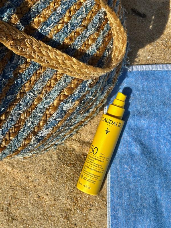 Protetor solar que seca rápido, é leve na pele e n