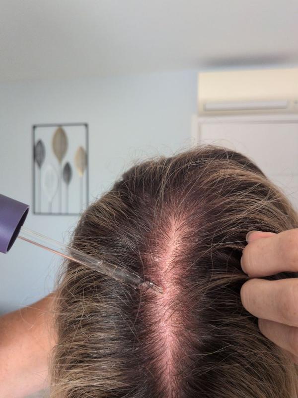Sérum facile à utiliser , agréable et qui laisse les cheveux plus forts