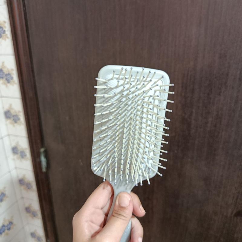 Sérum leve e confortável que ajuda a reduzir a queda sem deixar resíduos no cabelo.
