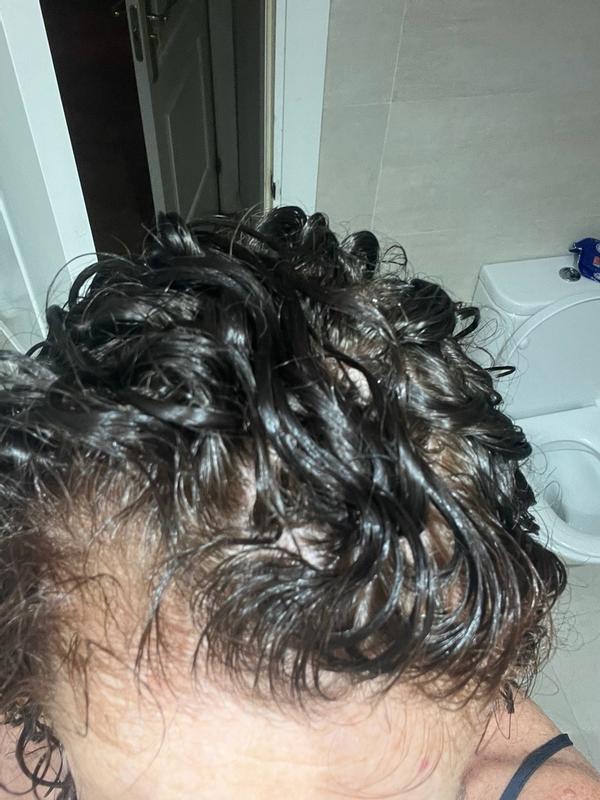 Natural, ligero y no ensucia el pelo. Buen producto