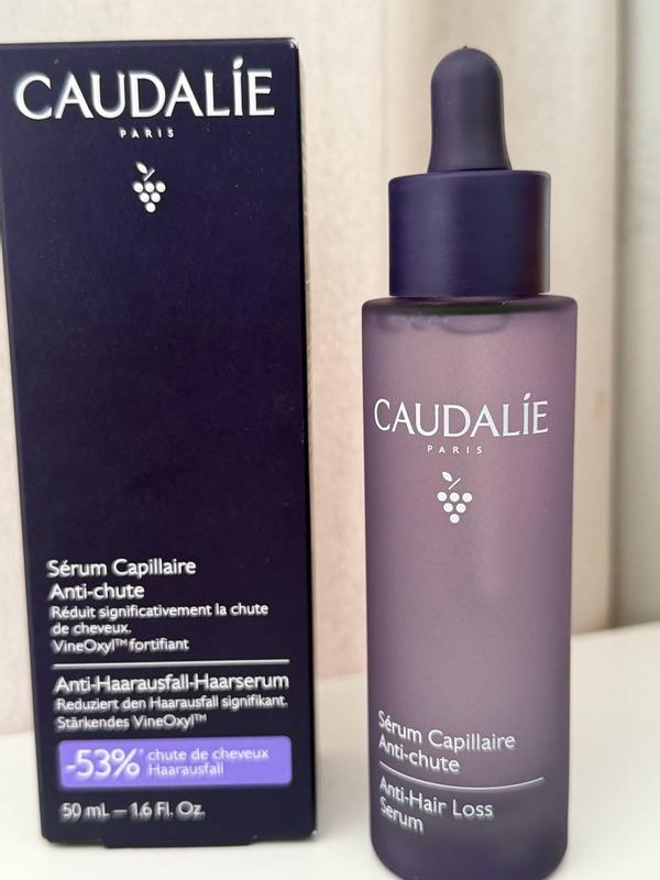 Un sérum agréable, facile à appliquer et rapidement absorbé, avec une odeur fraîche et sans sensation de sécheresse ou d'irritation.