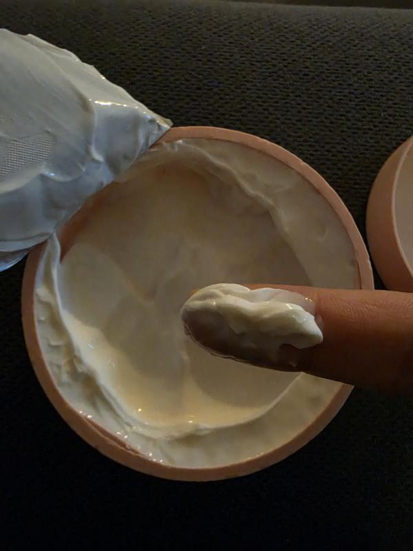 Creme legere mais odeur trop forte et pas de résultats sur la cellulite