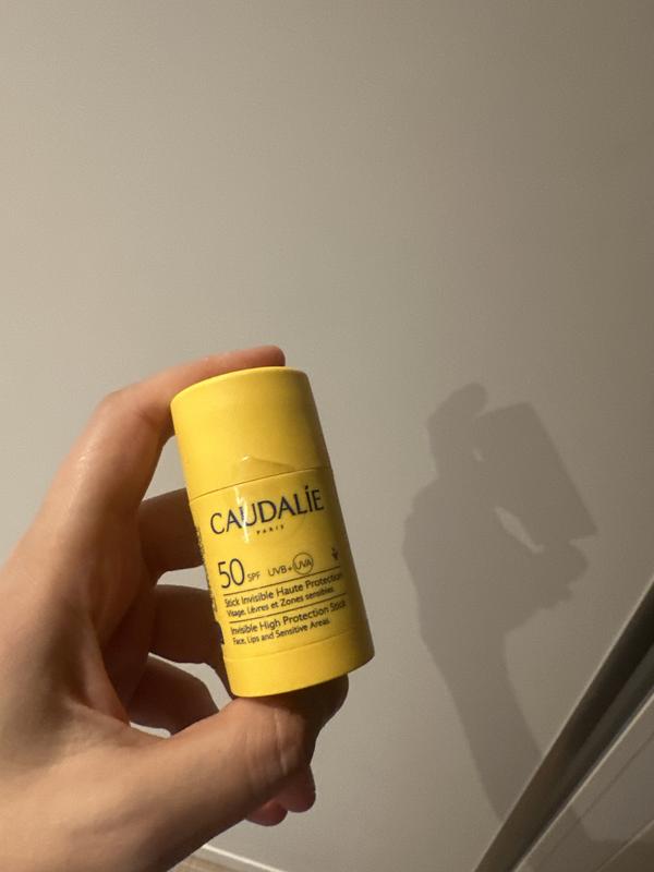 Kullanımı kolay ama biraz yağlı hissi var