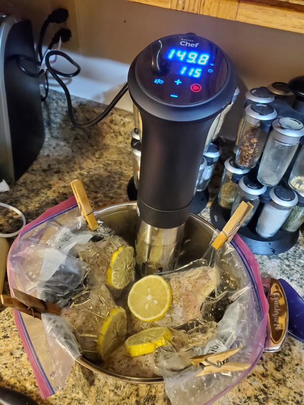 Cooking chicken with lemon