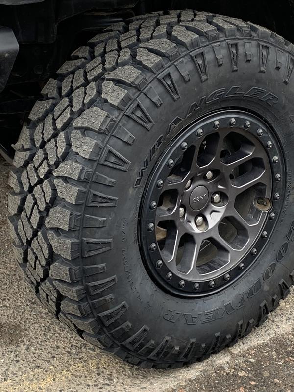 315/70R-17 GY Duratrac