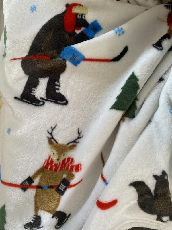 Perfect blanket for any hockey lover!