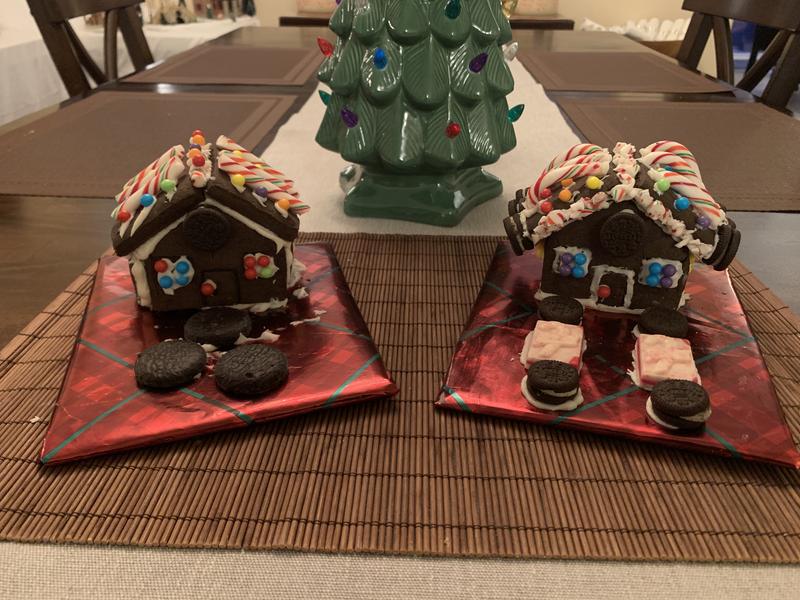 Oreo Mini Holiday Cookie House Kit
