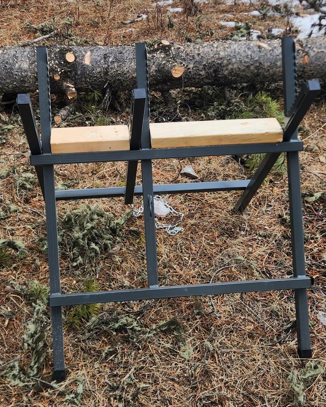 2x4 pcs to protect the chainsaw.