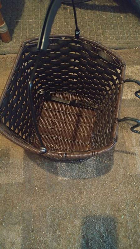 Basket with bent hooks and added support bar