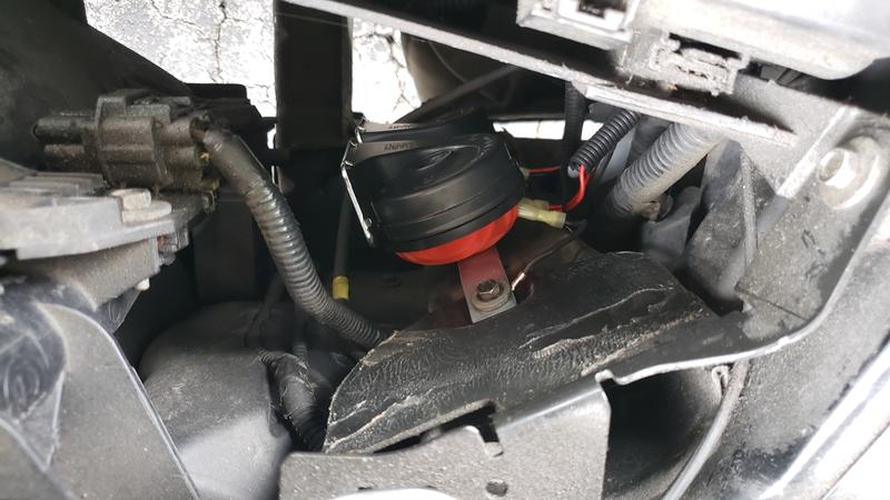 Mounted vertically on a simple steel flat bar that I drilled some holes into.