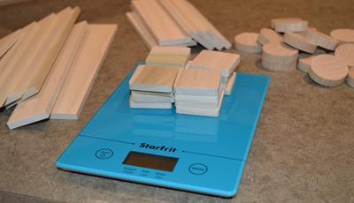 Starfrit Scale with Wood Shapes