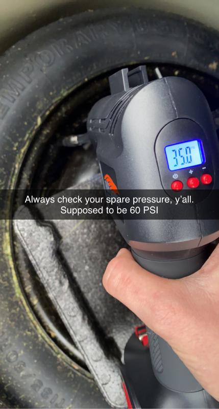 Mind the Snapchat caption. You can change from BAR, to KPA, to PSI on the display.