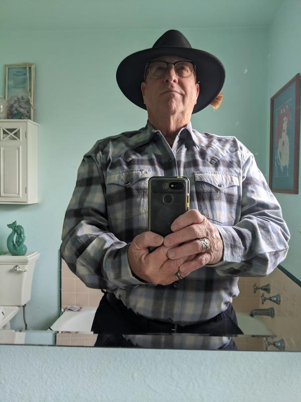 Well the waist band looks as good as the rest of dem pants.