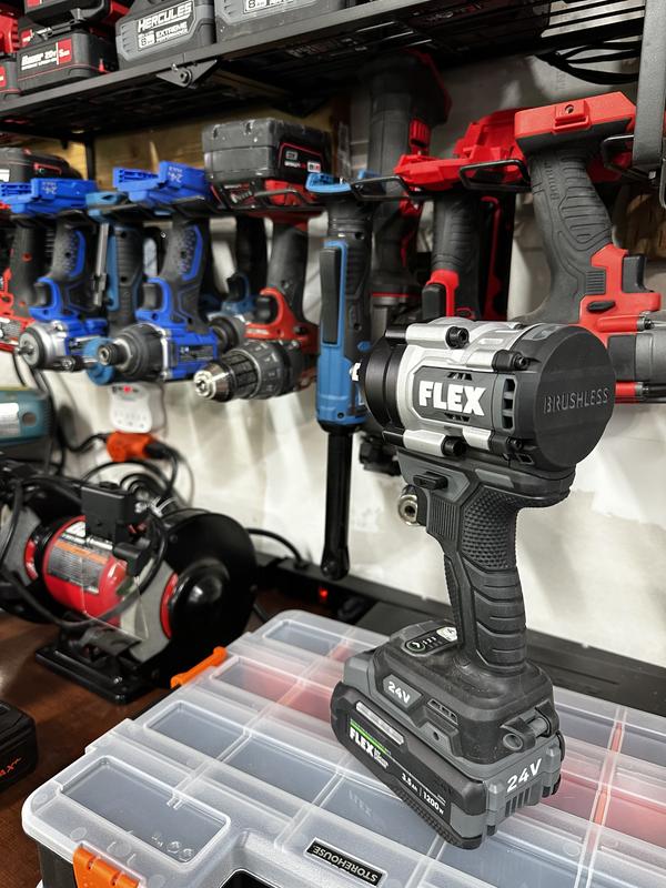 1/2” MID-TORQUE IMPACT WRENCH STACKED LITHIUM KIT | FLEX (FX1451-1F)