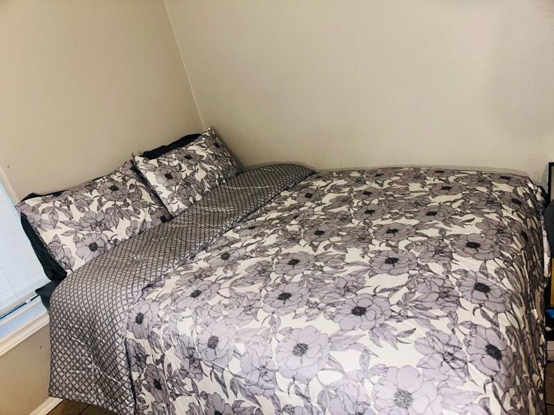 Review Thumbnail Image 0 379482256