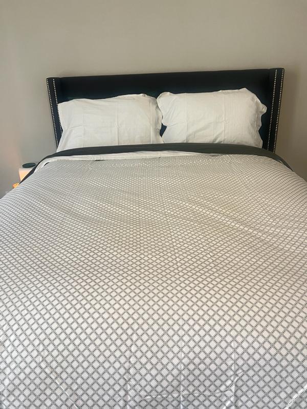 Review Thumbnail Image 0 381079692