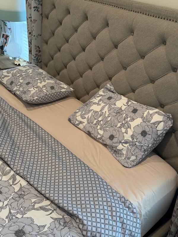 Review Thumbnail Image 2 379548071