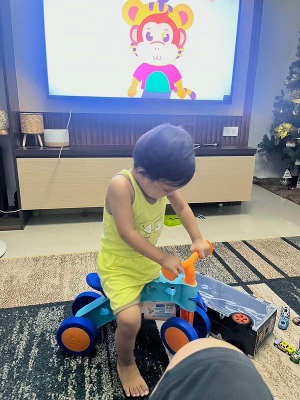 チラフィッシュ イッチビッチ シンプルでかわいい四輪車 チラフィッシュ イッチビッチ シンプルでかわいい四輪車