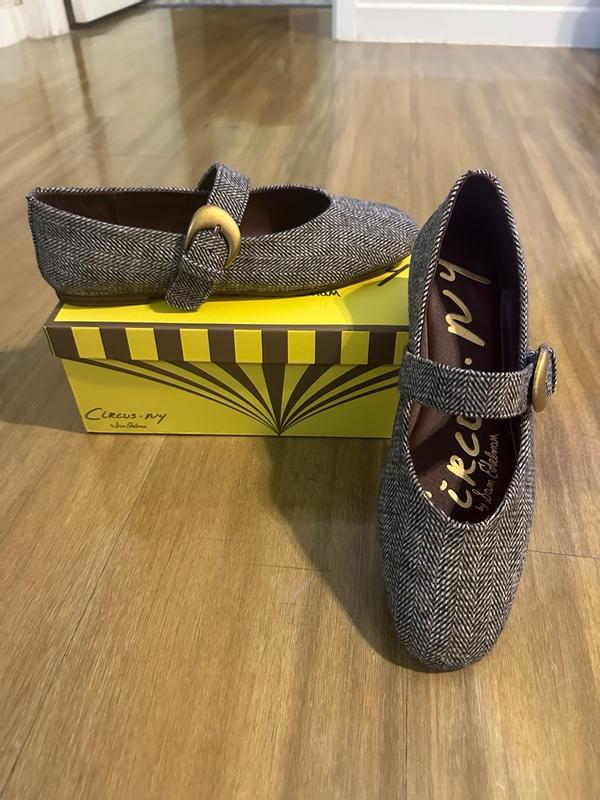 Review Thumbnail Image 0 369699378