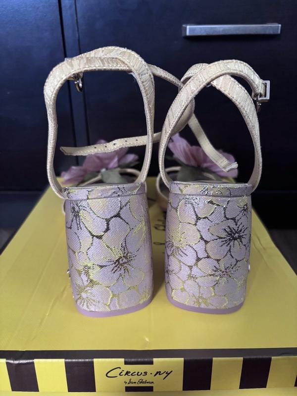 Review Thumbnail Image 1 381851689