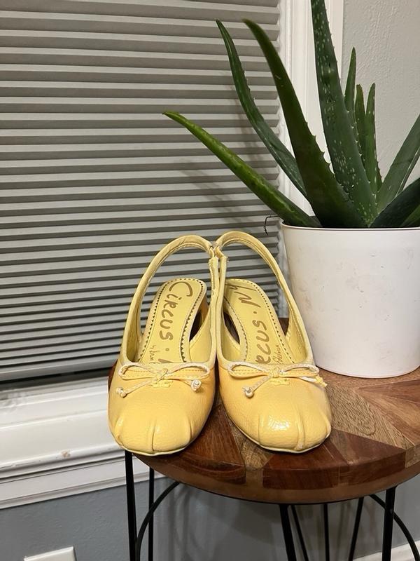 Review Thumbnail Image 1 348665493