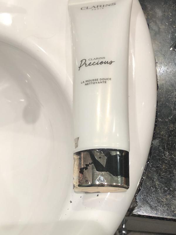 Precious La Mousse Gentle Cleansing Foam | CLARINS®