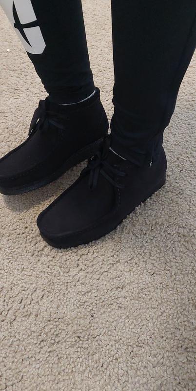 Women's Wallabee Boot Black Suede Clarks