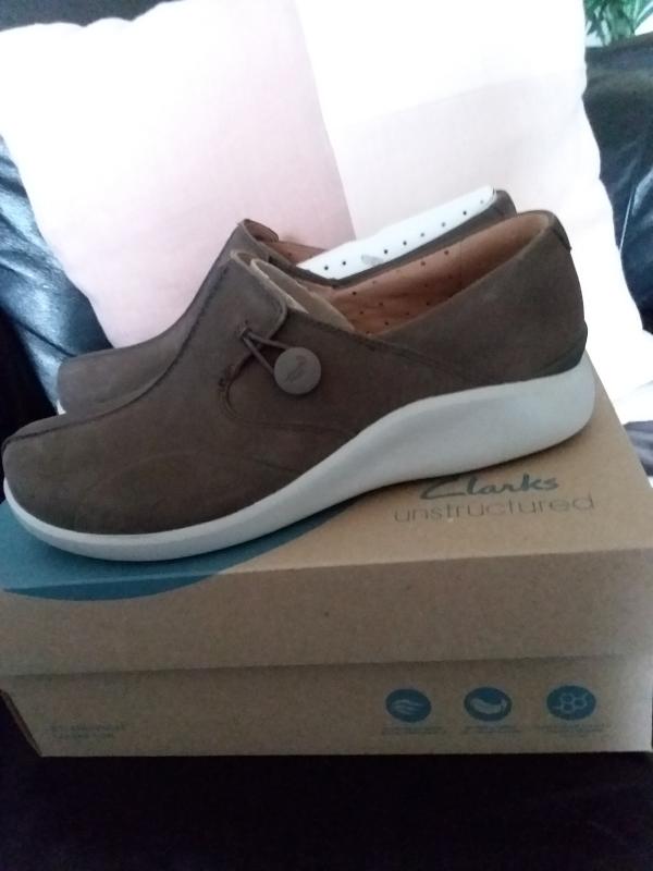 clarks un loop wide fit