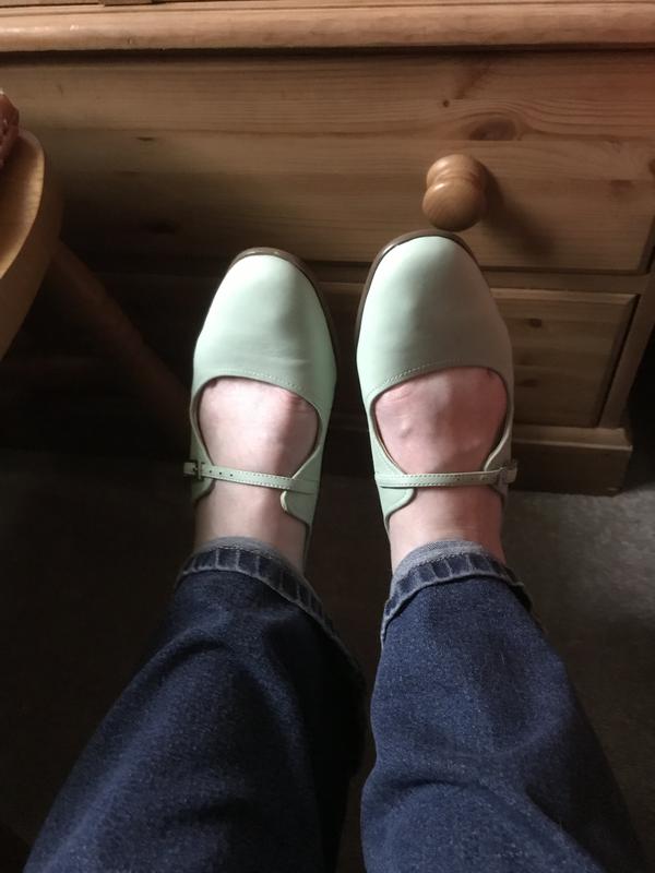 pure flat clarks