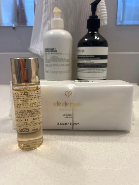 Review Thumbnail Image 0 360073800